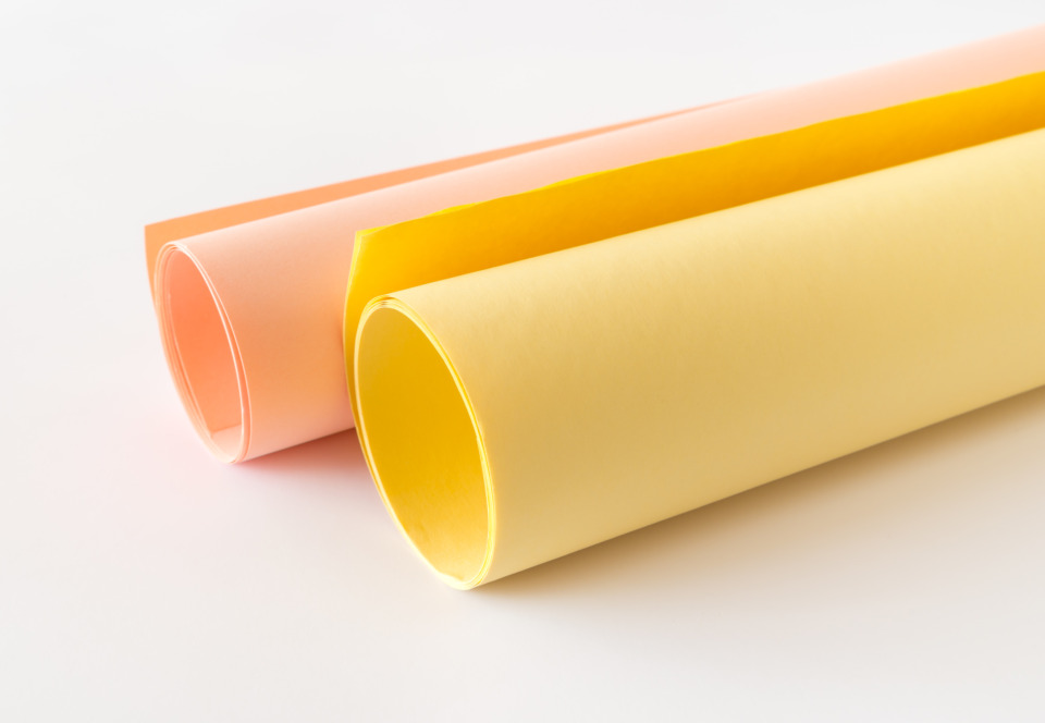 チラシにおすすめの紙質とは？3つの種類と厚さの選び方